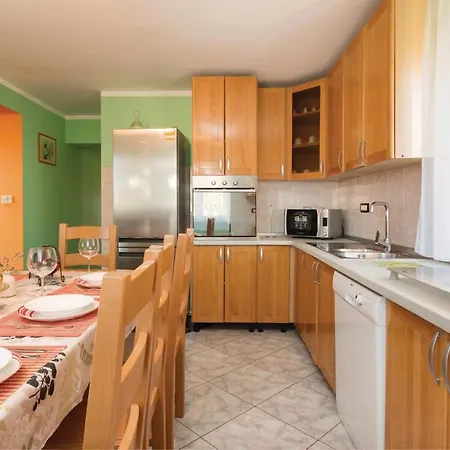 Cozy In With Kitchen 度假居
