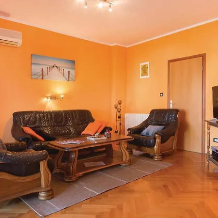 Cozy In With Kitchen Holiday home