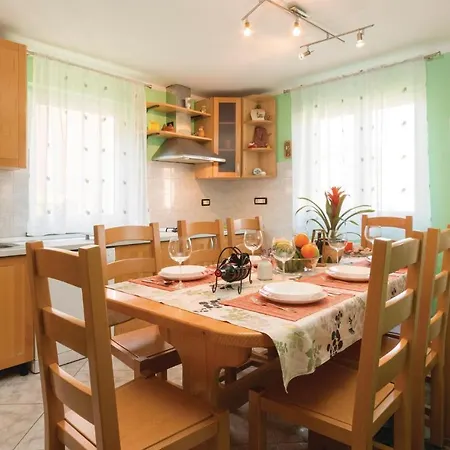 Cozy In With Kitchen 度假居 *