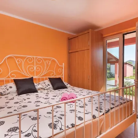 Holiday home Cozy In With Kitchen Fazana