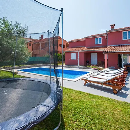 Five-bedroom In Tatil Evi Fažana