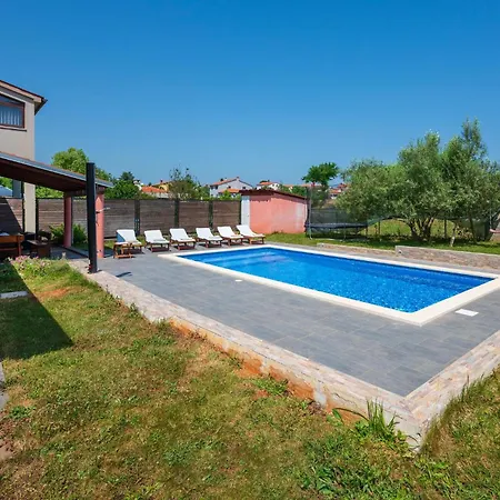 Five-bedroom In